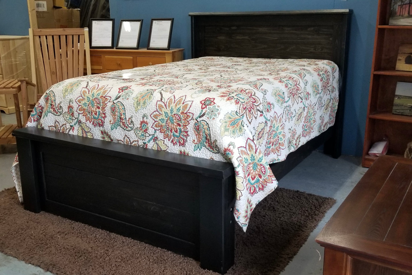 Carlisle Style Traditional Bed