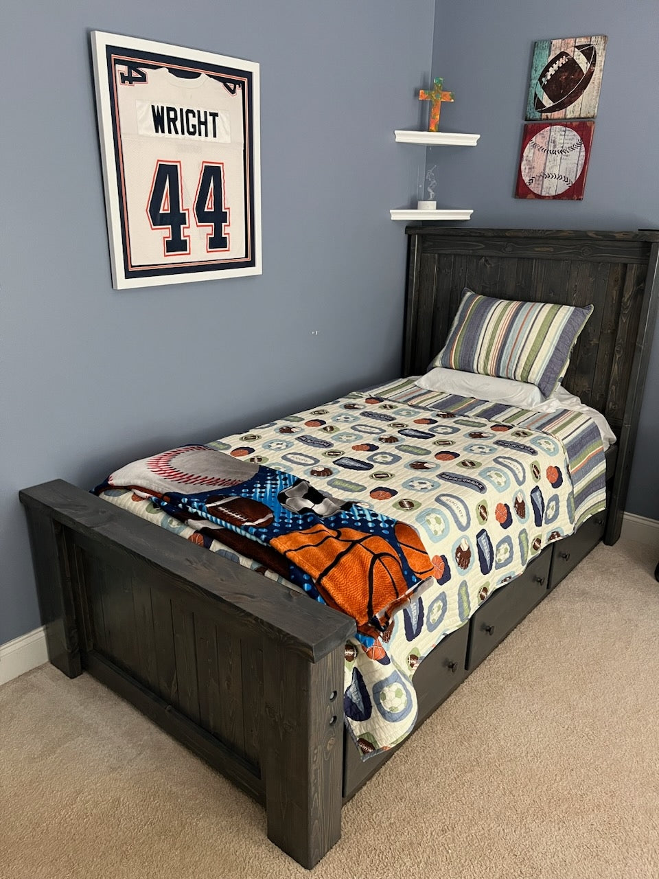 Harvest Style Traditional Bed