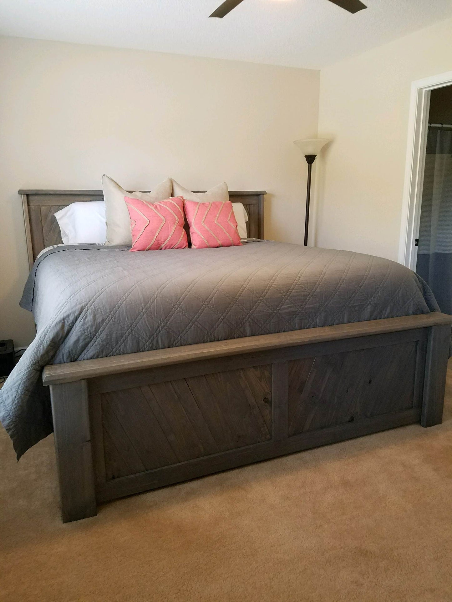 Harvest Style Traditional Bed